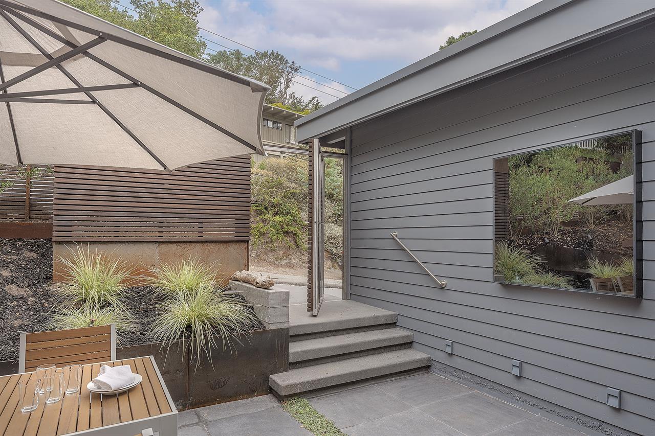 Front Courtyard Patio is Fenced for Privacy