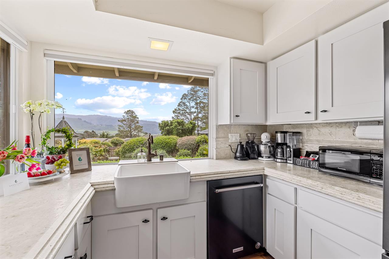 Fully Equipped Kitchen has Stunning Views