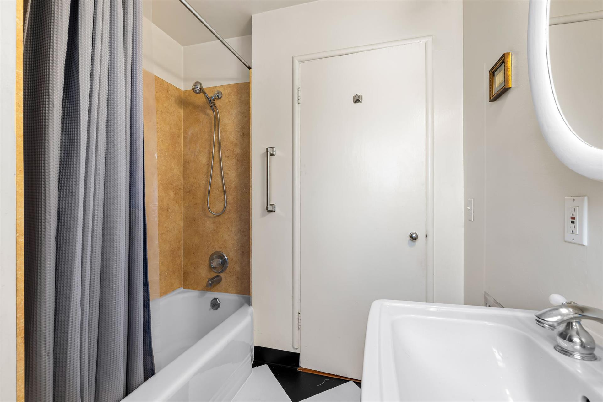 Hall Bathroom has a ShowerOverTubCombo