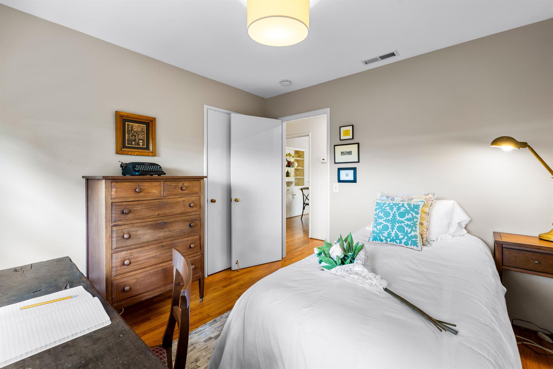 Bedroom 3 has a Twin Bed