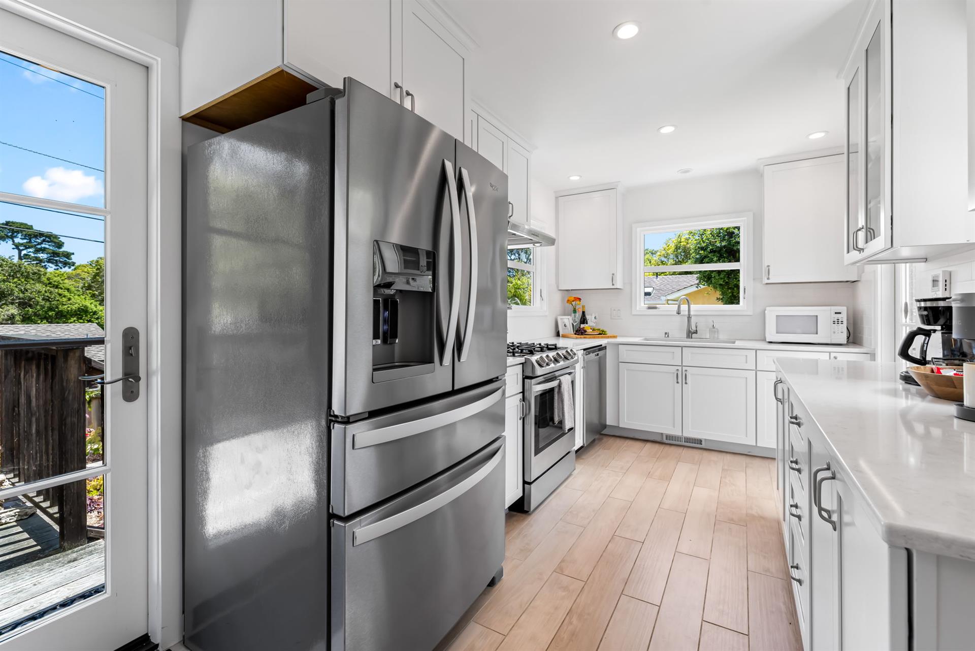 Fully Equipped Kitchen has New Stainless Appliances