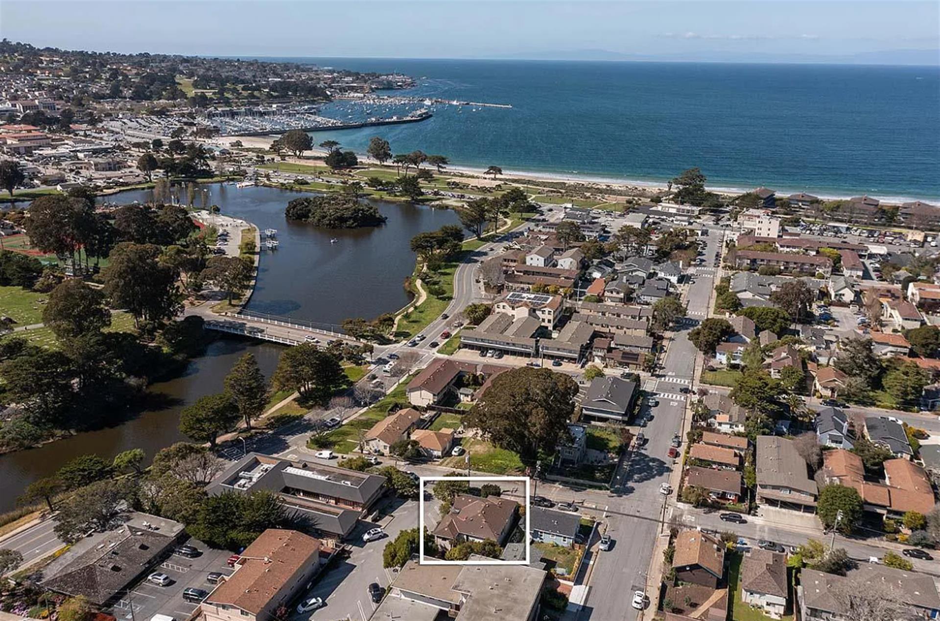 Location of Home  Walk to the Lake, Bay and Beach