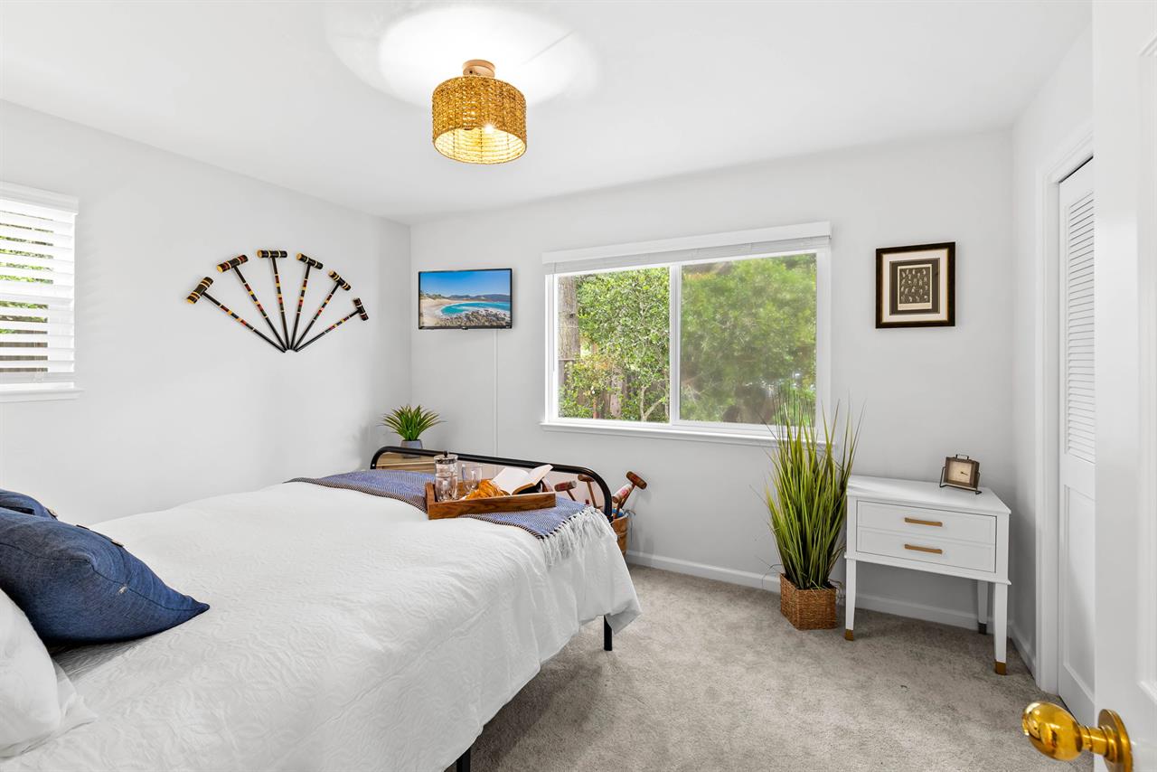 Bedroom 2  Upstairs. Queen Bed, TV