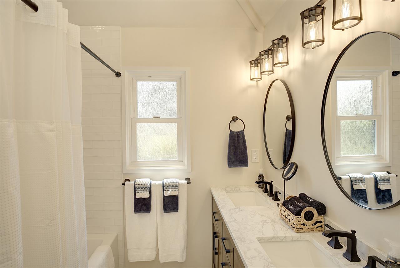 En Suite Bath for Bedroom 1  ShowerSoaking Tub Combo