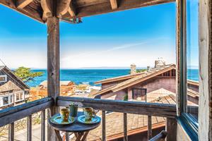 Welcome to Sanctuary by the Sea  Just Steps to the Sea