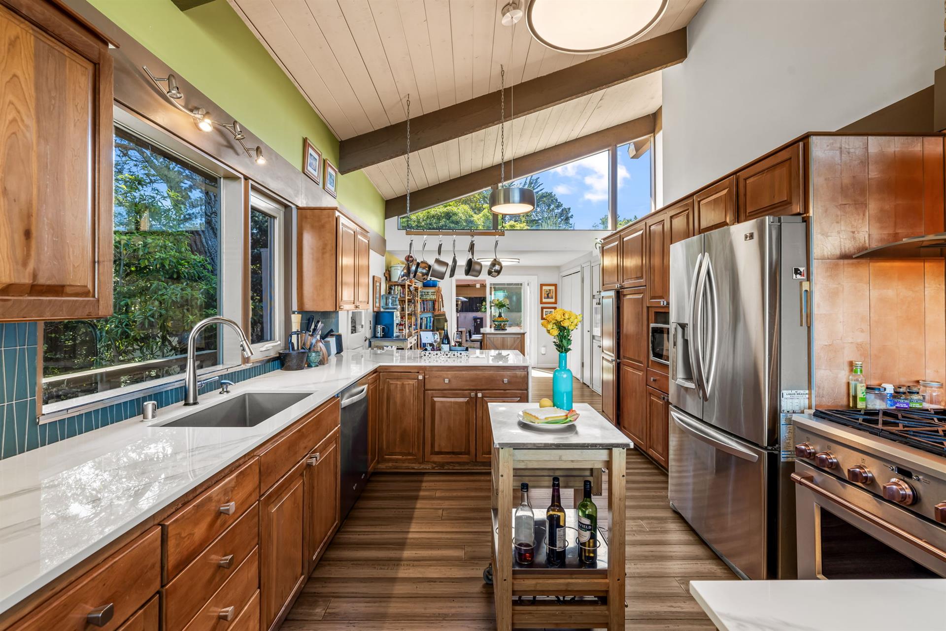 Fully Equipped Kitchen  Stainless Steel Appliances
