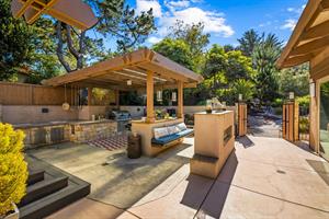 Outdoor Kitchen  Santa Maria WoodCharcoal Burning Grill.....