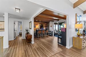 Piano Bar RoomLounge