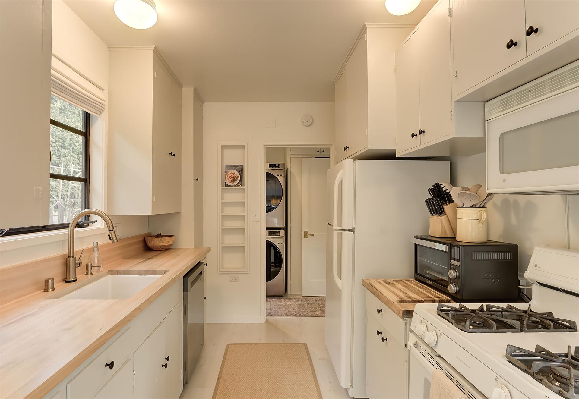 Fully Equipped Kitchen Plus FullSize Washer and Dryer