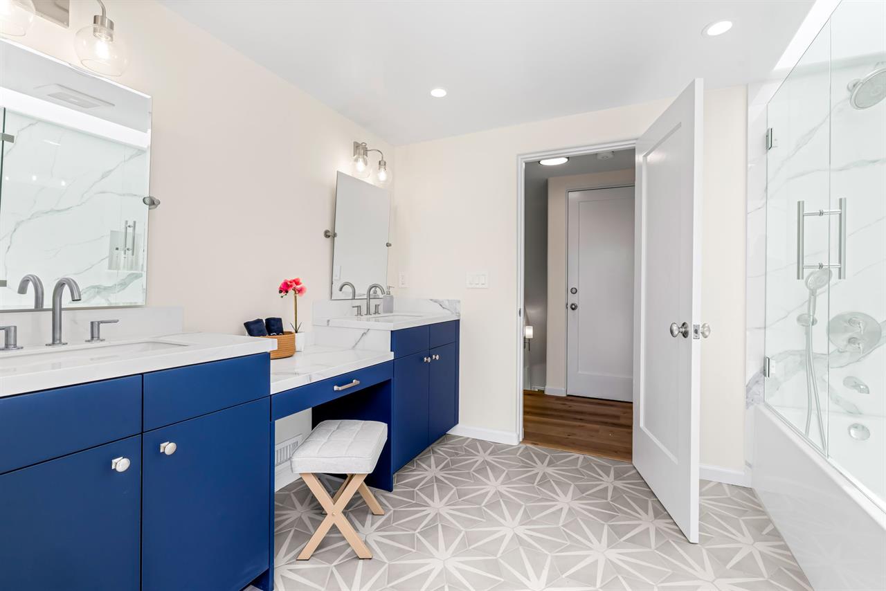 Upstairs Bathroom for Bedroom 1 has a Double Vanity