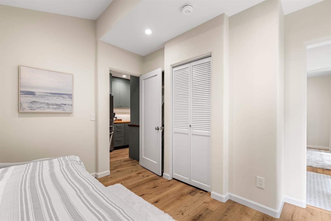 Bedroom 3  Twin Daybed that can be Made Into 2 Twin Beds