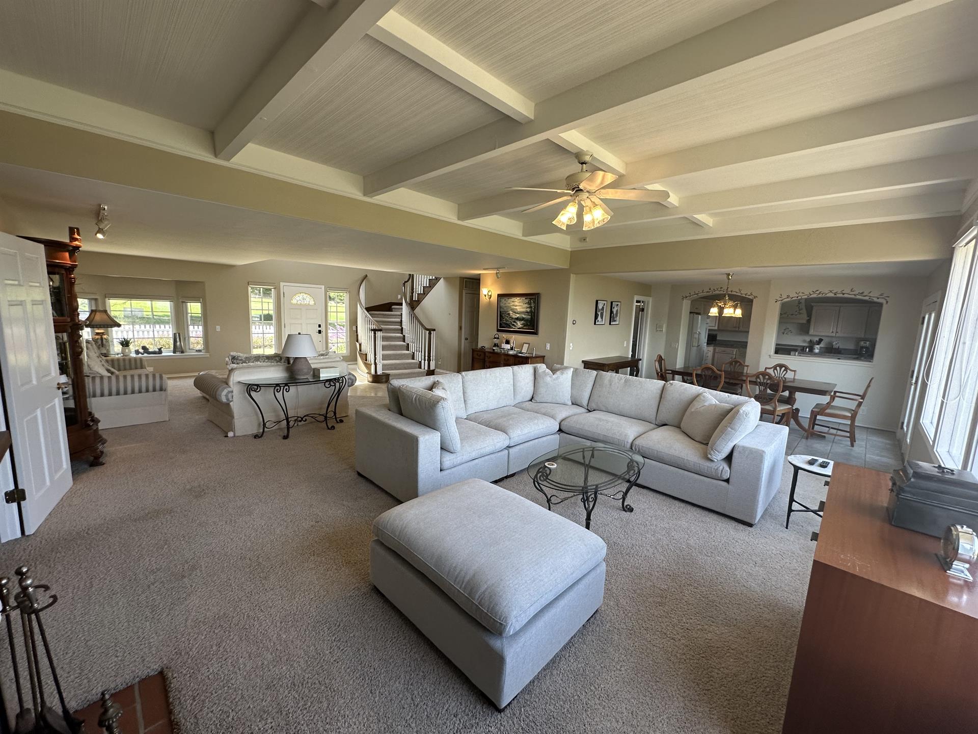 Great Room   Family Area wTV, Fireplace, Dining Area, Kitchen