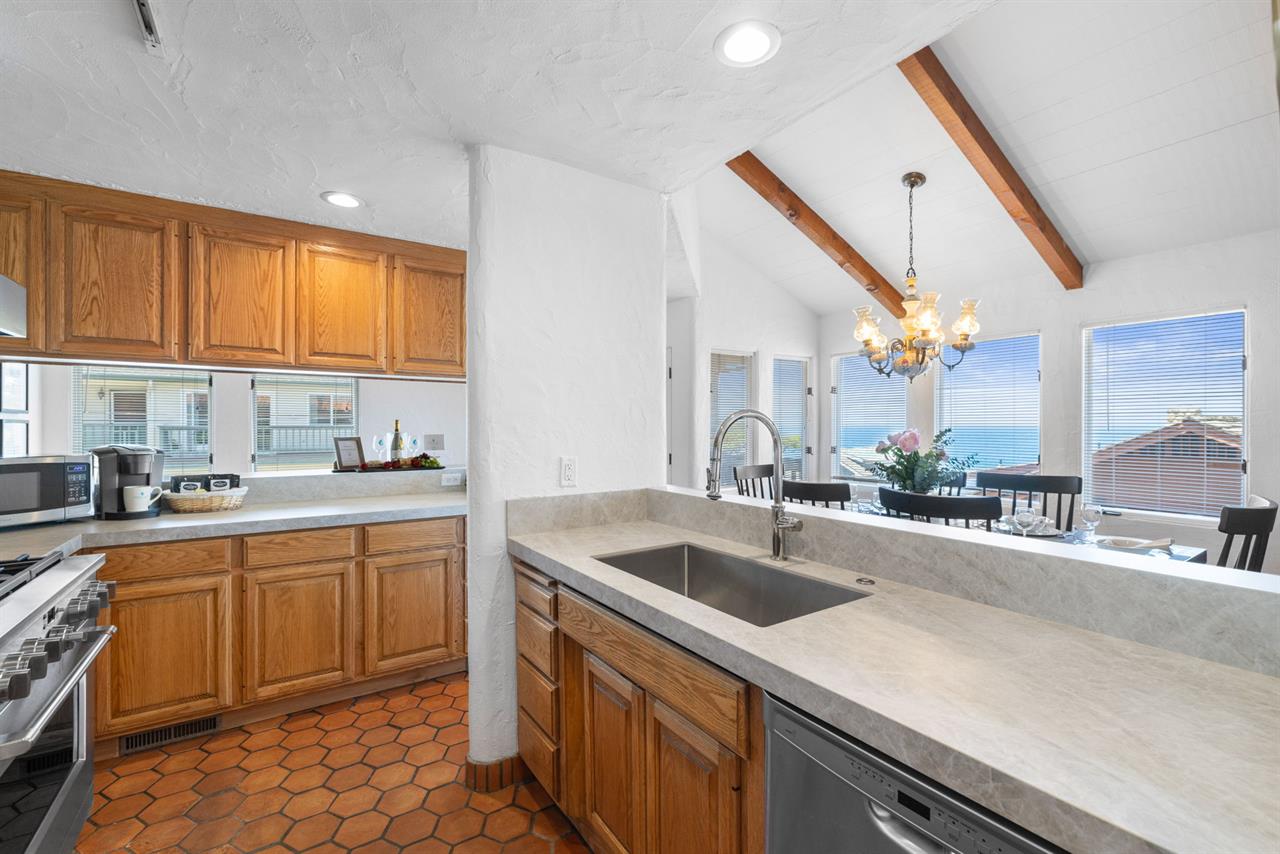 Fully Equipped Chefs Kitchen