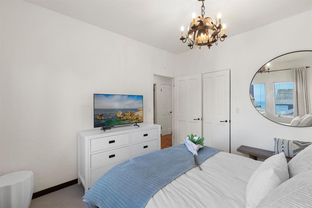 Bedroom 3  First Floor  Queen Bed and HDTV