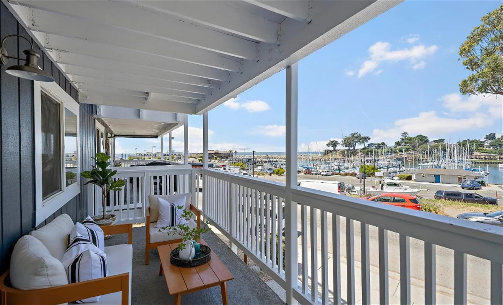 Welcome to Harbor Bell Renovated Ocean View Condo