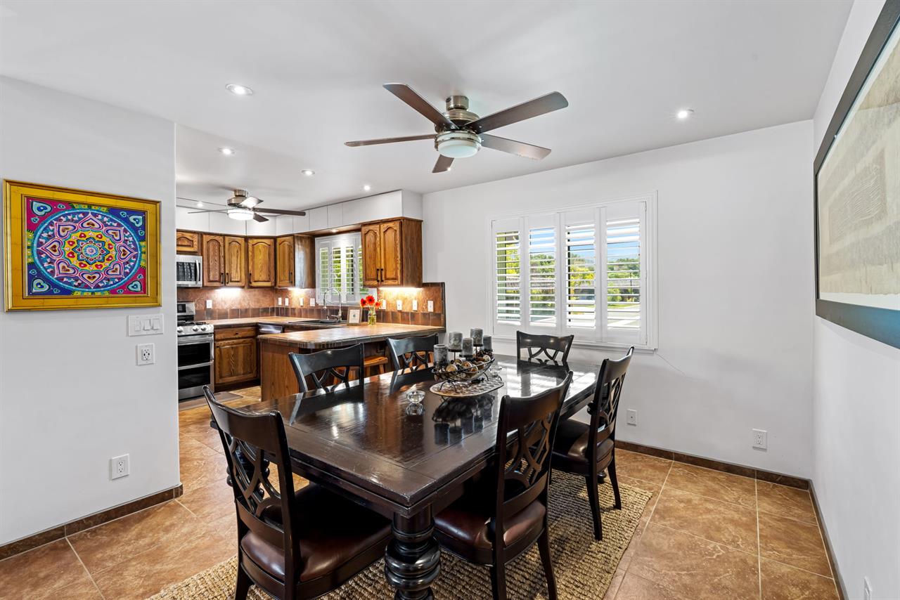 Dining Area Next to the Kitchen furniture optional