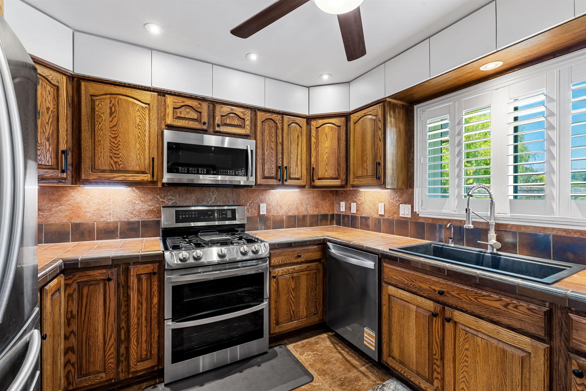 Spacious Kitchen