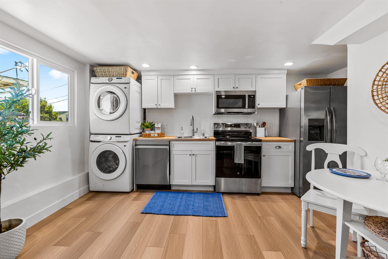 ......Stacking Washer and Dryer