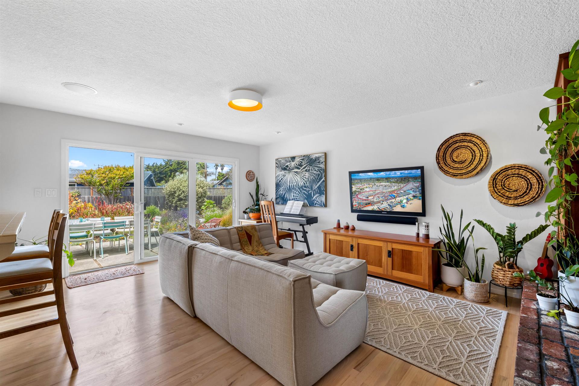 Family Room  WiFiEnabled Smart TV with Streaming Apps