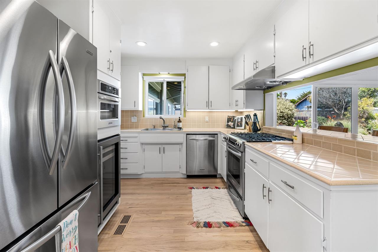 Spacious Fully Equipped Kitchen