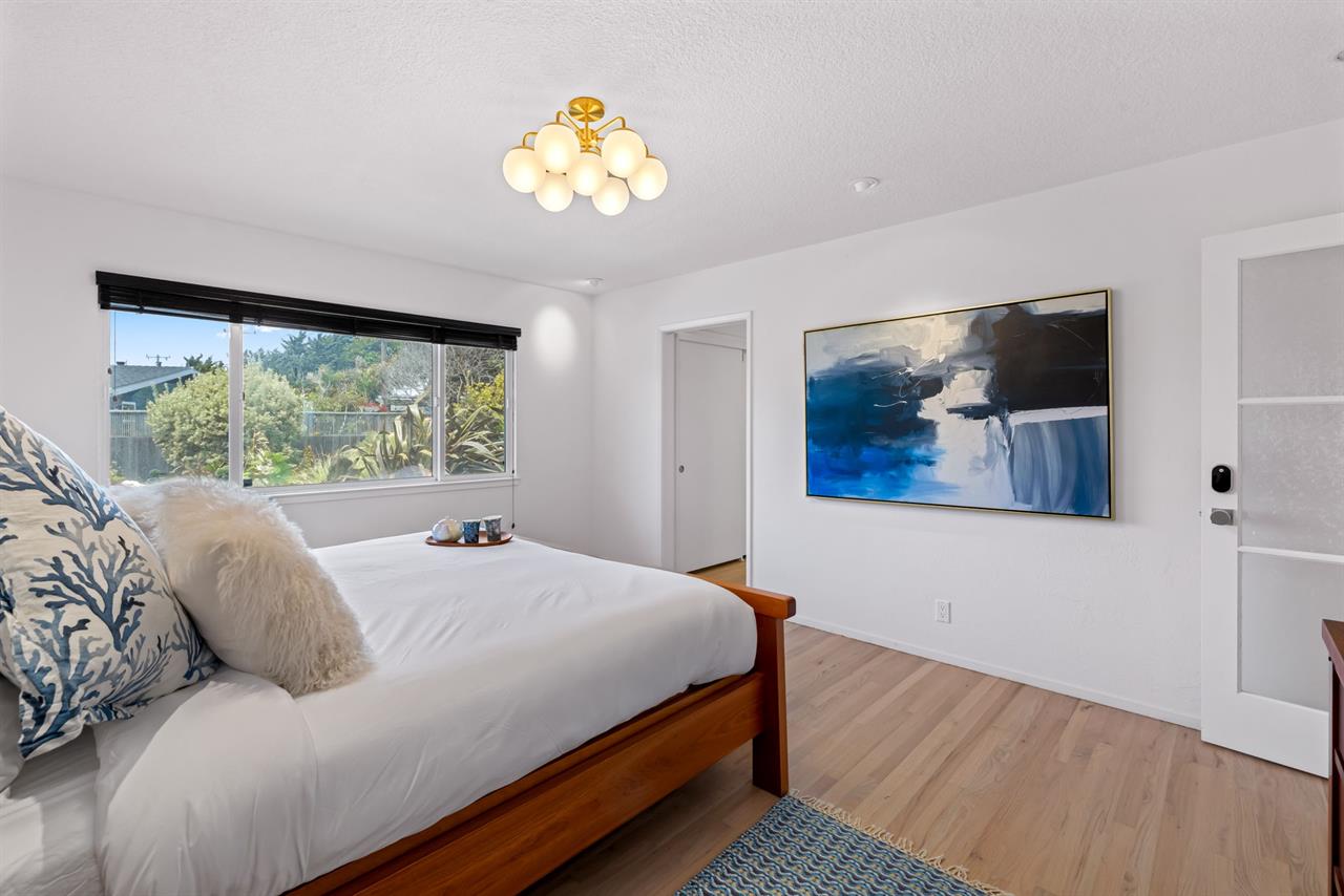 Bedroom 1 has a Garden View