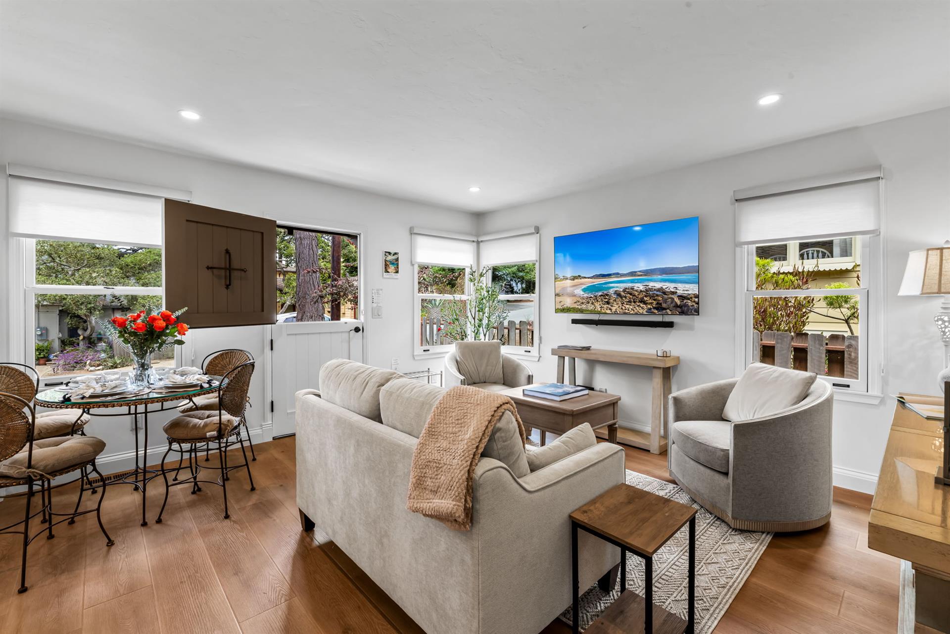Cozy Living and Dining Areas with a WiFiEnabled Smart TV