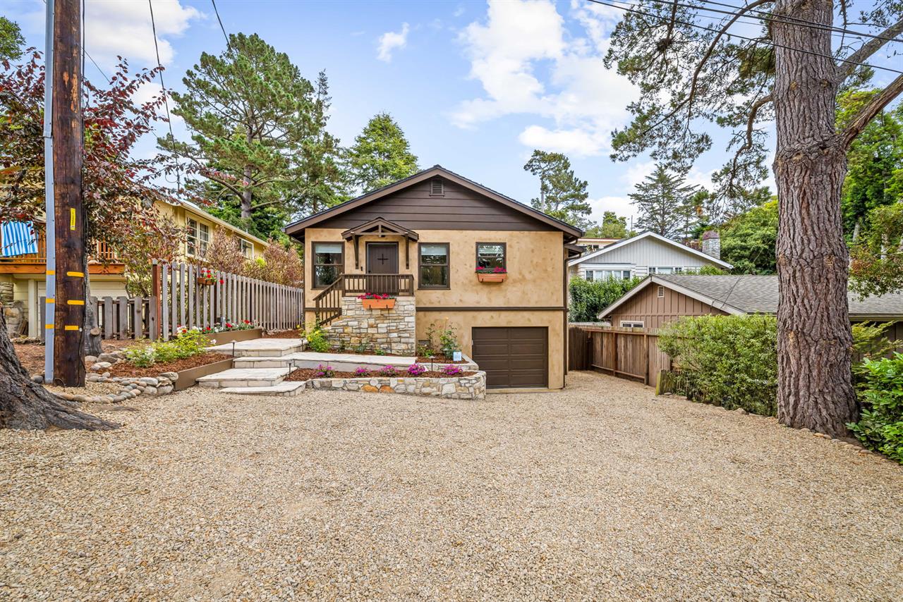 Pine  Pebble  Beautifully Updated Home in CarmelbytheSea
