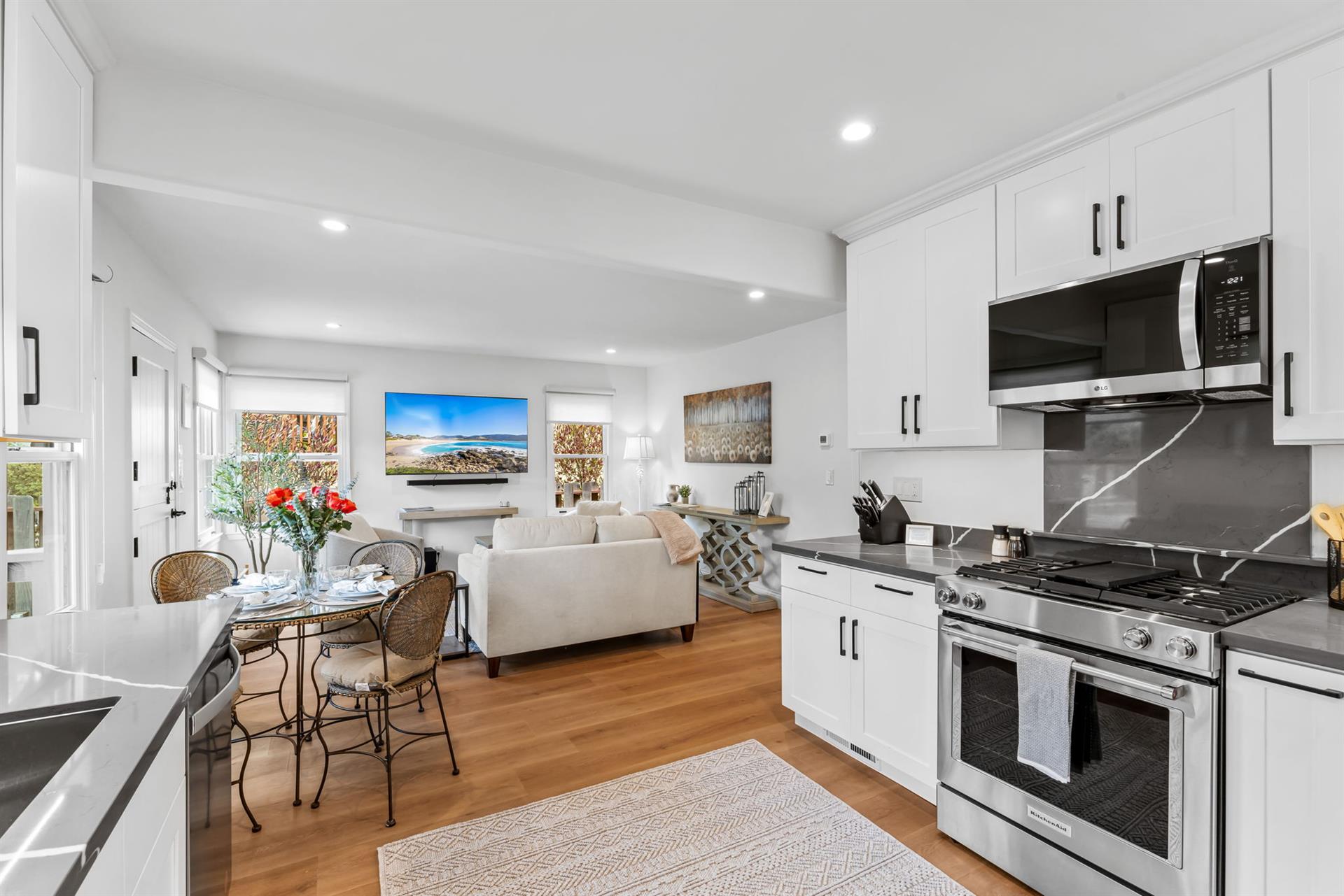 Fully Equipped Updated Kitchen