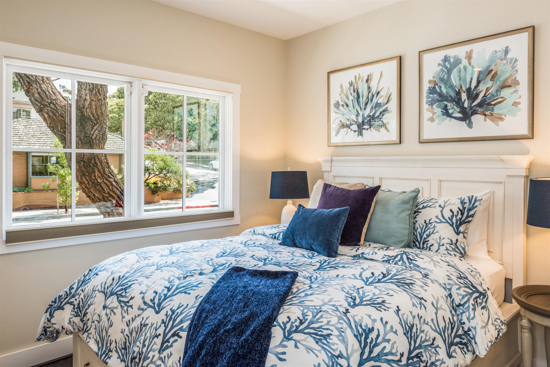 Bedroom 1 has a Queen Bed, HDTV and an En Suite Bathroom