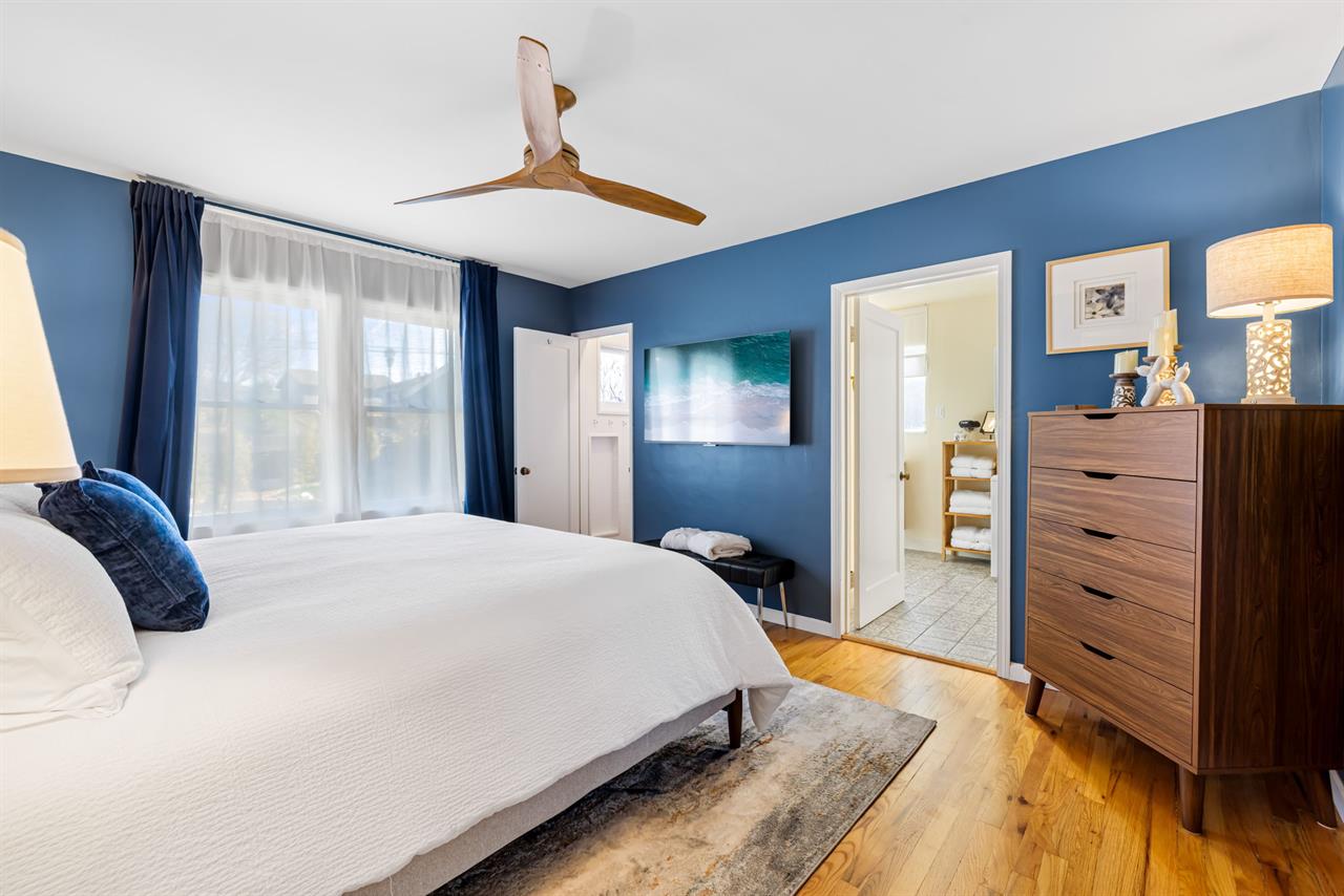 Bedroom 1  King Bed, TV, EnSuite Bath with a Shower