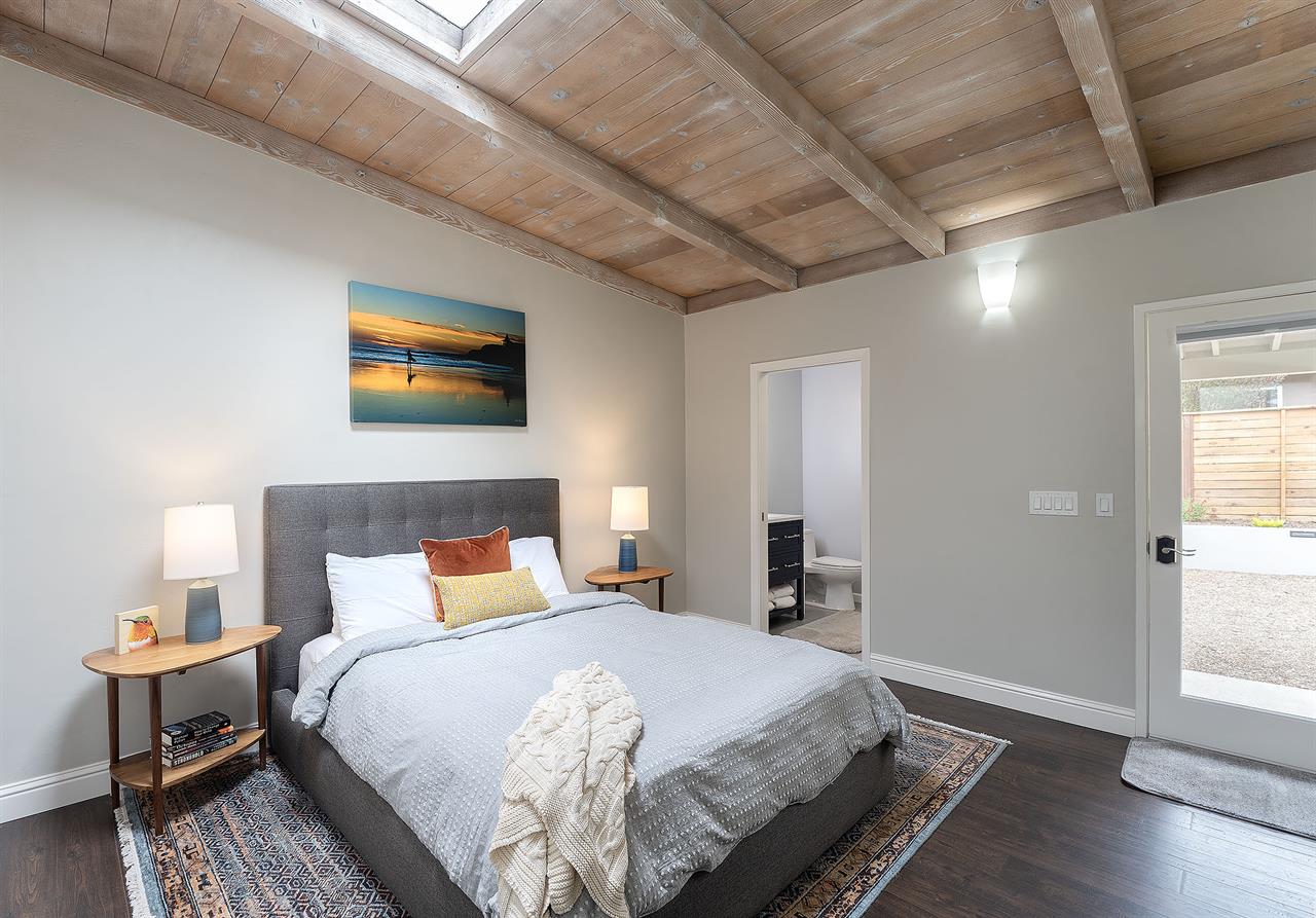 Bedroom 1, Queen, TV, EnSuite Bath with Shower