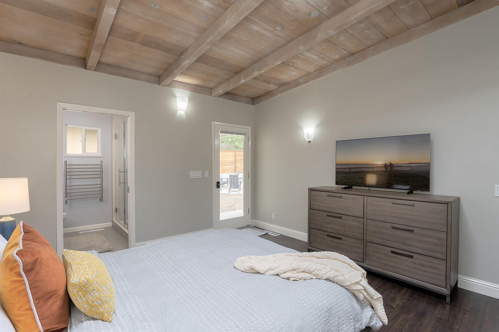 Bedroom 1, Queen, TV, EnSuite Bath with Shower