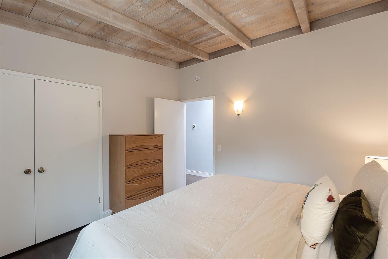 Bedroom 2, Split King Bed with Foam Topper