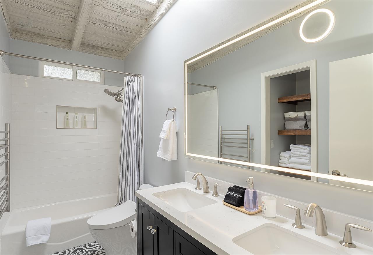 Full Hall Bath, ShowerOverTub, Two Sinks