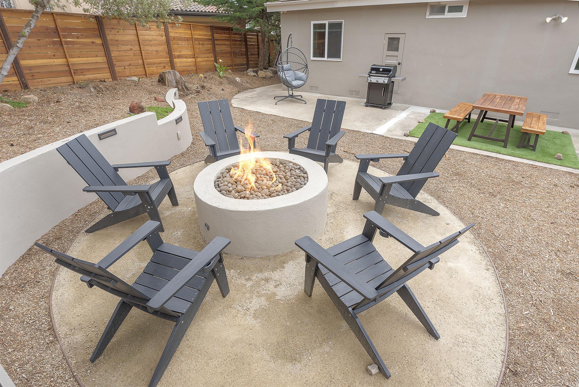Fenced Back Yard with Seating, Fire Pit and Gas BBQ