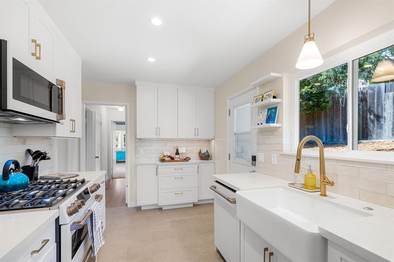 Beautifully Updated Kitchen