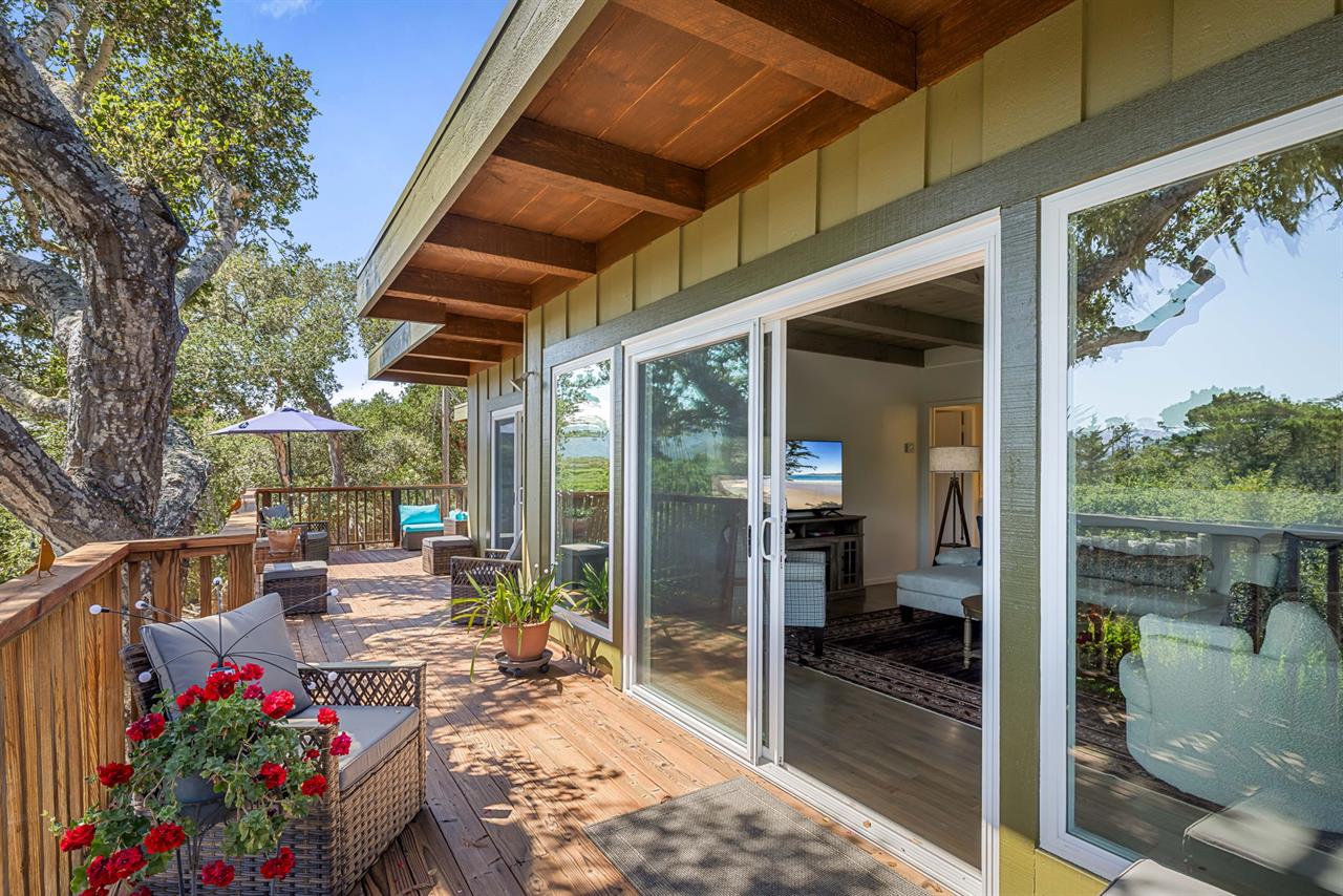 Spacious WrapAround Deck