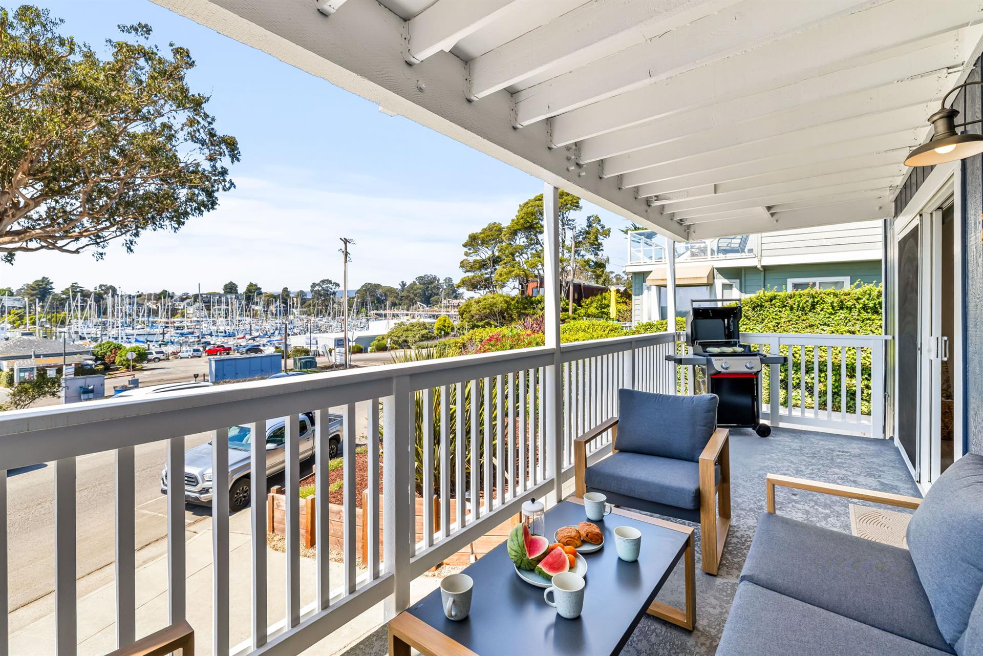 Harbor View Balcony has a Gas BBQ Grill