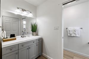 EnSuite Bath with Shower for Bedroom 1