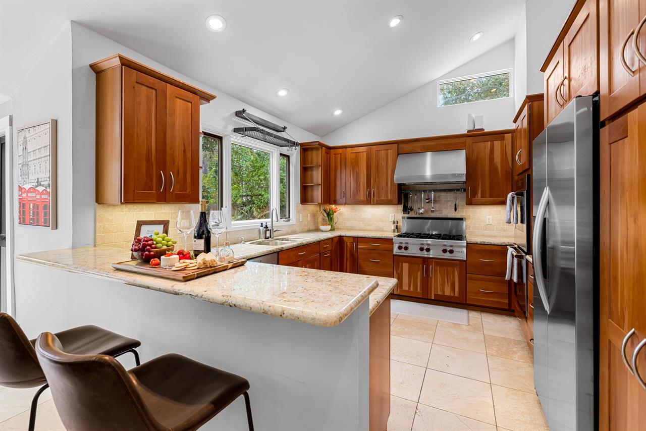 Fully Equipped Chefs Dream Kitchen