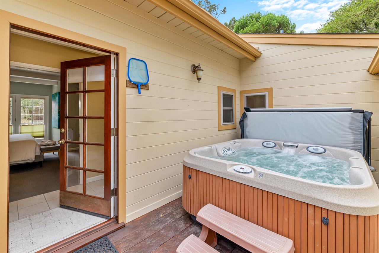 Hot Tub Outside Bedroom 1
