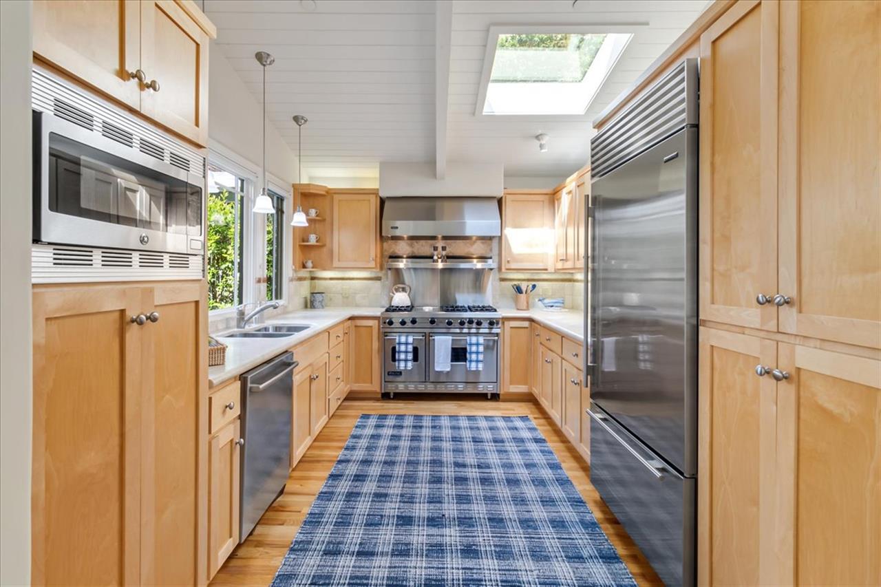 Spacious FullyEquipped Kitchen