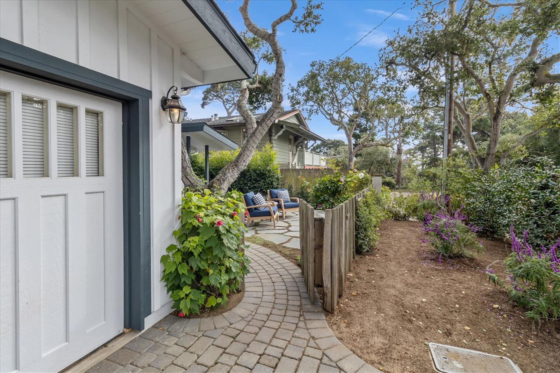 Entrance to the Front Courtyard