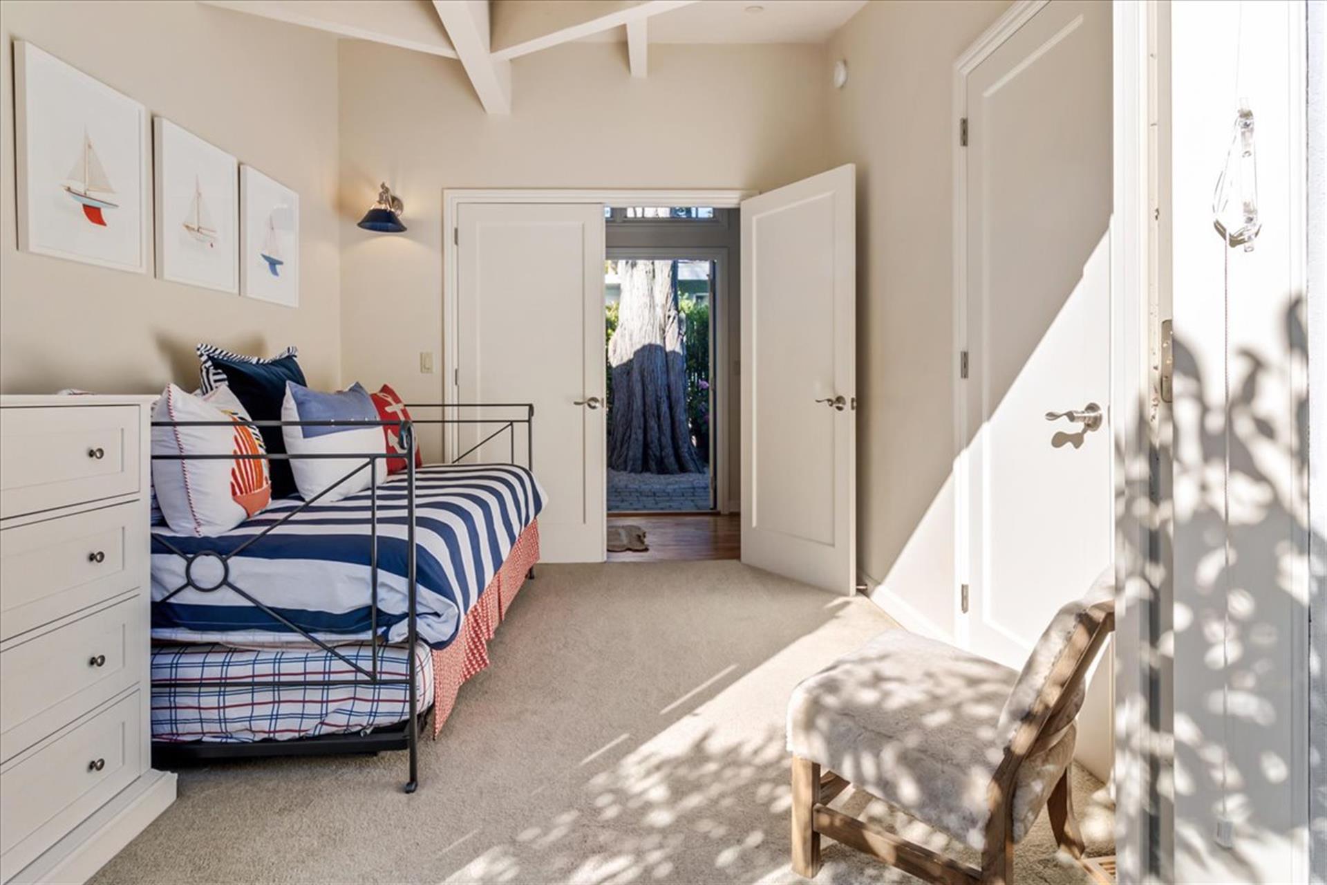 Bedroom 4  Twin Daybed