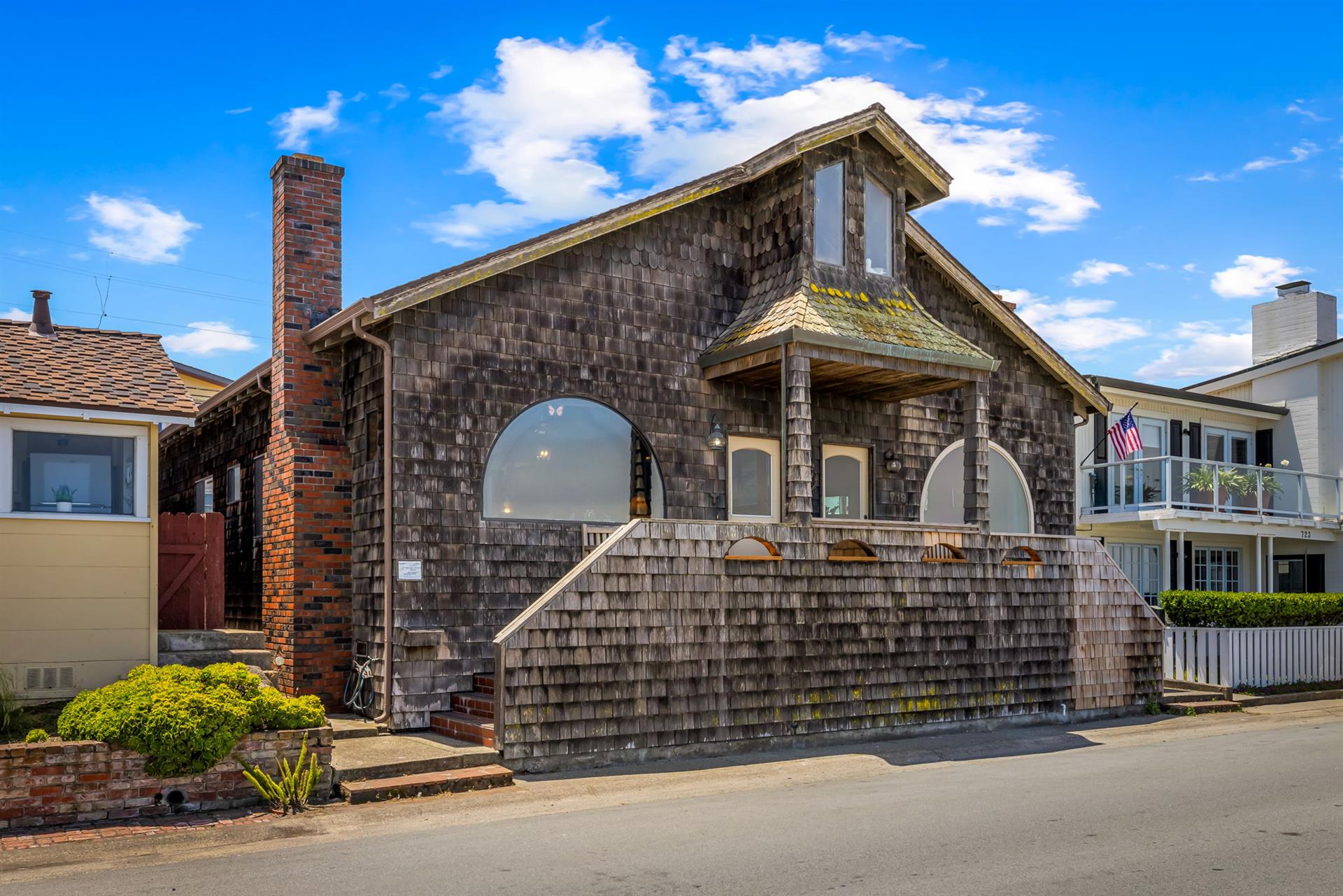 Welcome to Marine Gardens  Oceanfront Duplex
