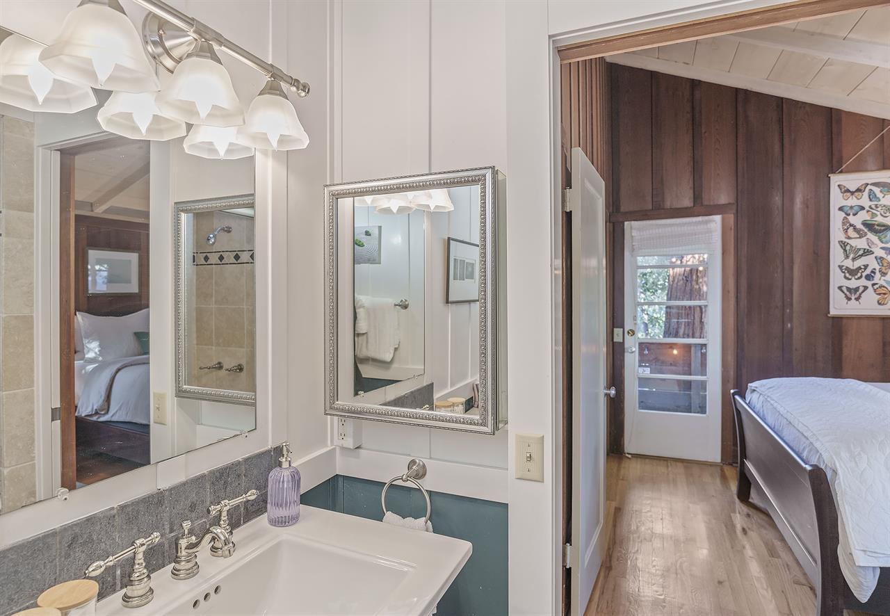 Bathroom 1  En Suite with Shower