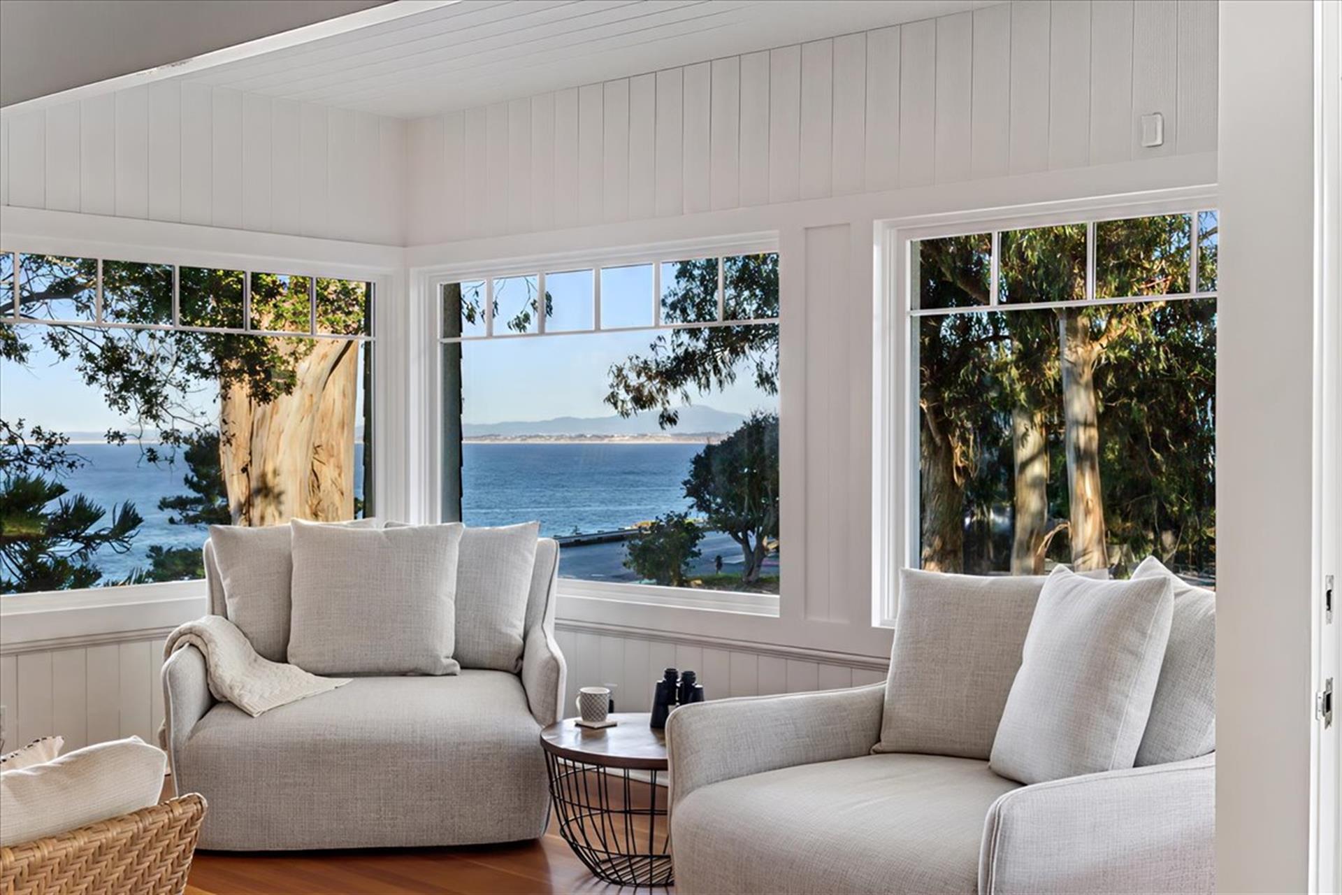 Panoramic Bay Views from the Home