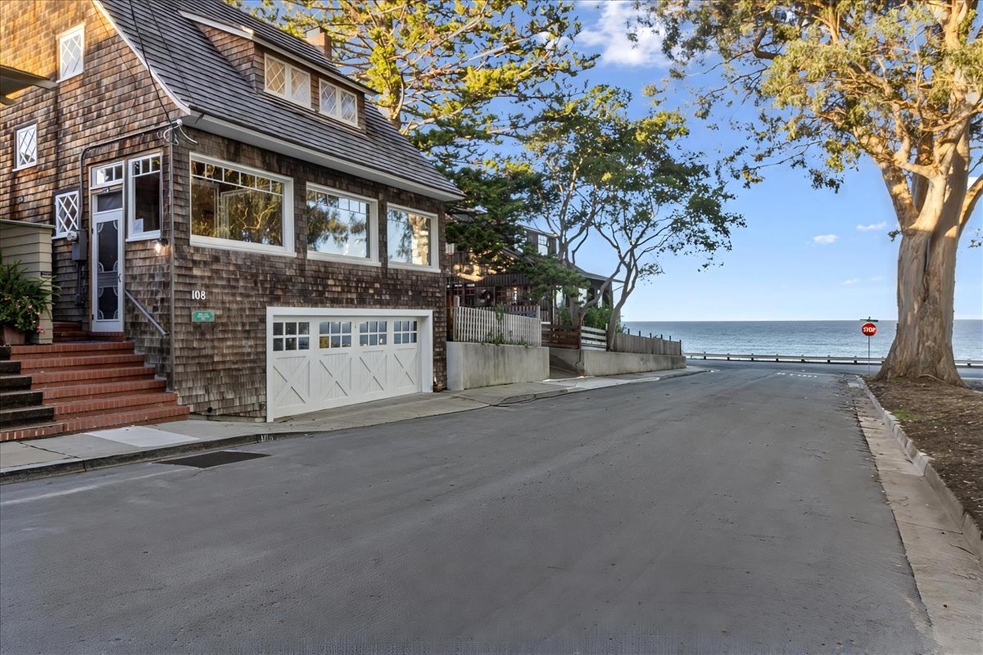 Lovers Point Whitewater Cottage  Just Steps to the Bay