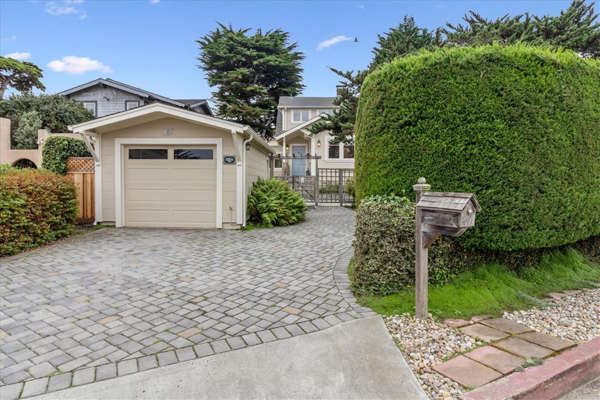 Front of the Home with the One Car Garage