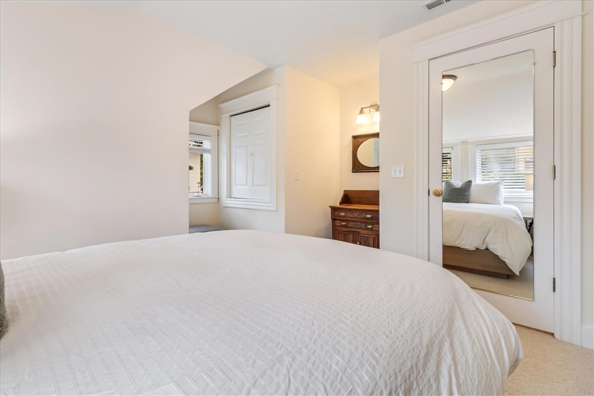 Bedroom 3  Queen Bed